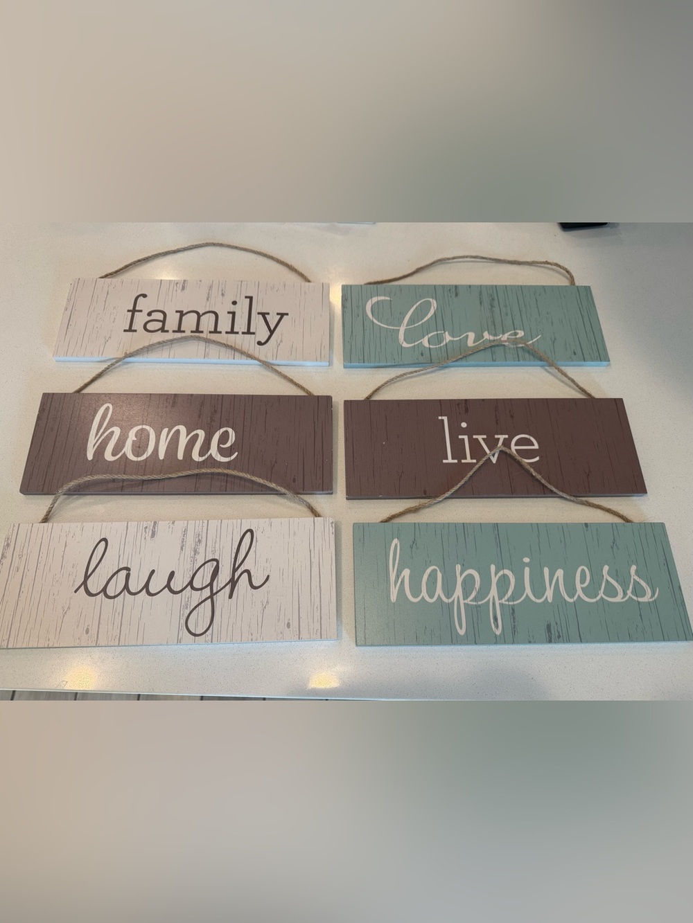 Set of 6 Wooden Hanging Colorful Home Sayings  - Pictures (Crème, Brown, Teal)